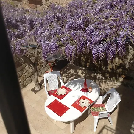 Maison Chaleureuse A Saint-privat, 80 M² Avec Cour. *