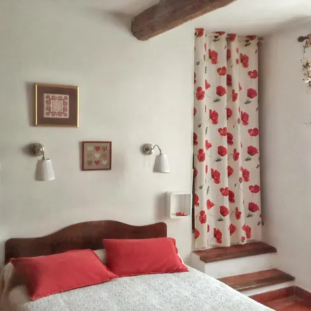 Maison Conviviale Avec Jardin A Saint-privat